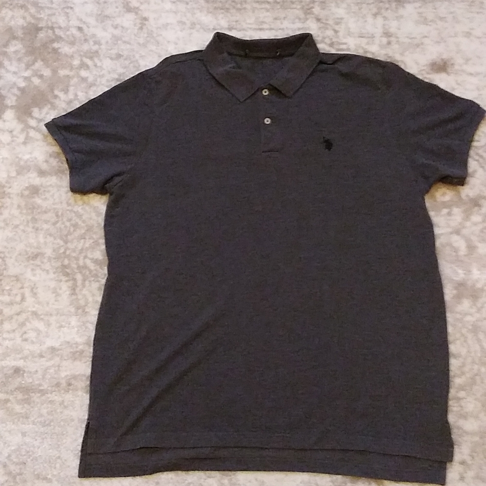 Ralph Lauren men's polo, sizes large, Gray, missing tag on the shirt.